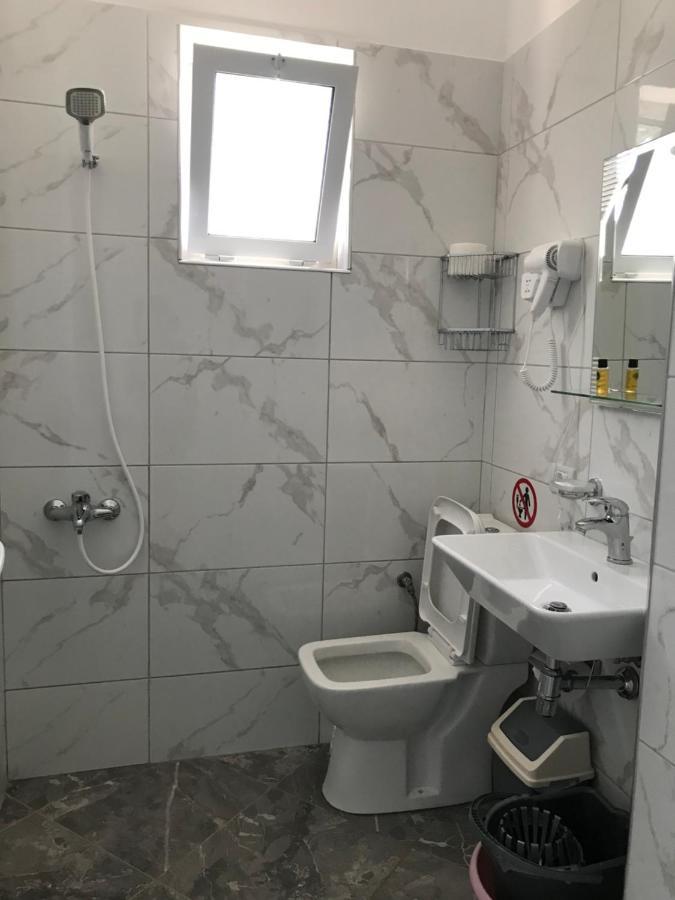 Hotel Seahorse à Ksamil Extérieur photo