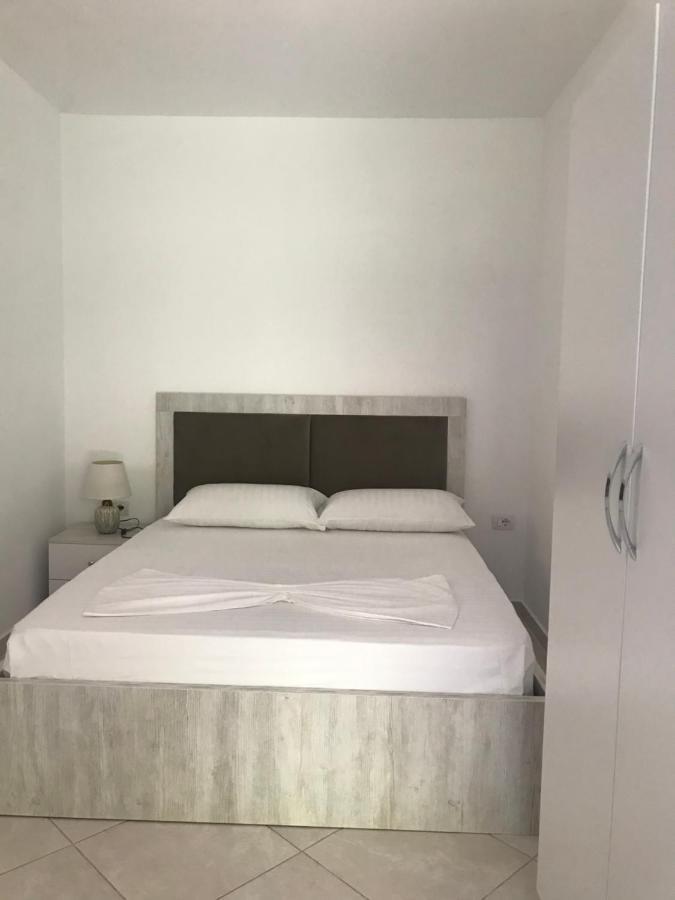 Hotel Seahorse à Ksamil Extérieur photo