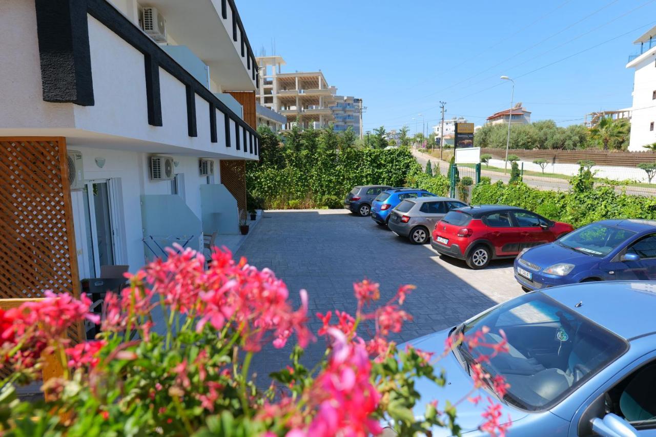 Hotel Seahorse à Ksamil Extérieur photo