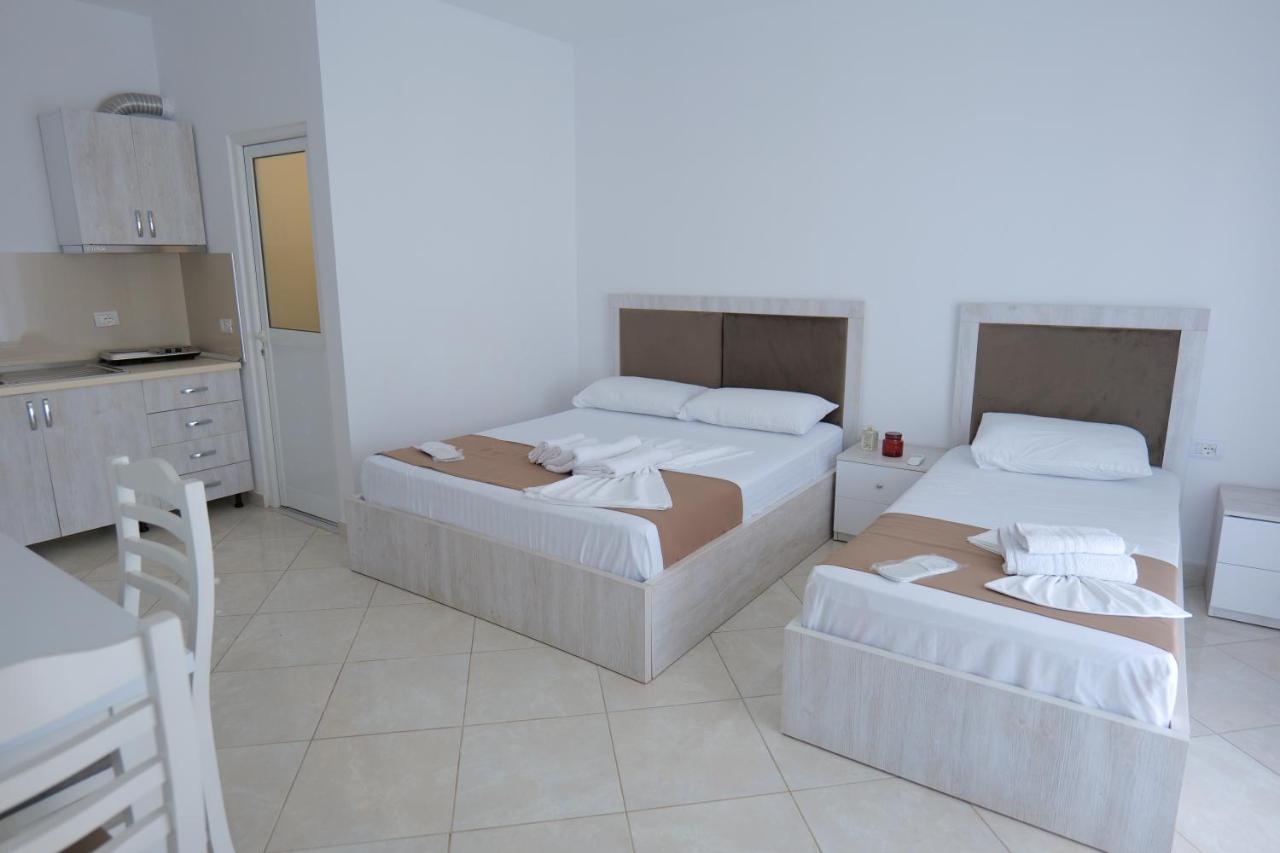 Hotel Seahorse à Ksamil Extérieur photo