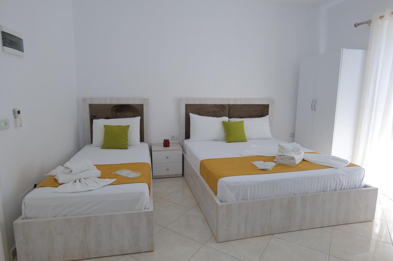 Hotel Seahorse à Ksamil Extérieur photo