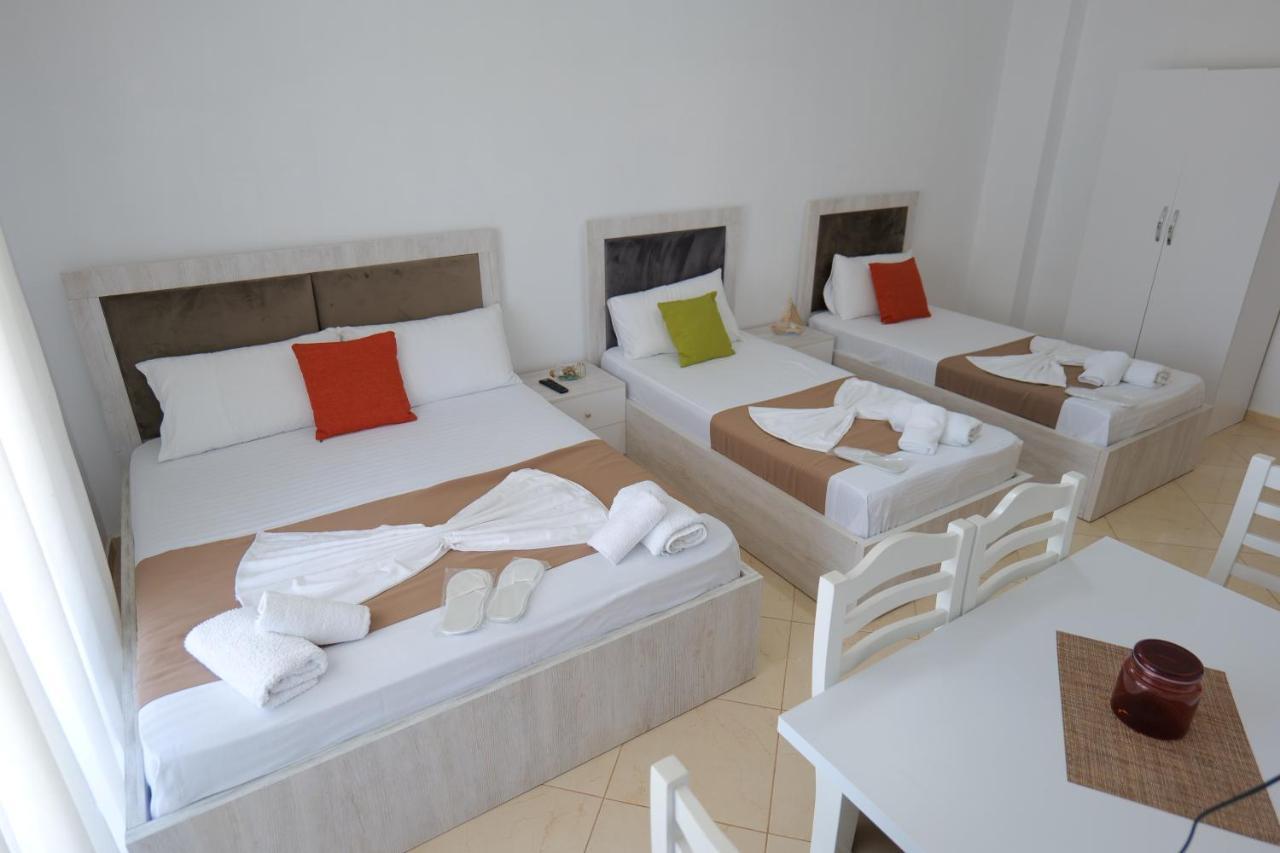 Hotel Seahorse à Ksamil Extérieur photo
