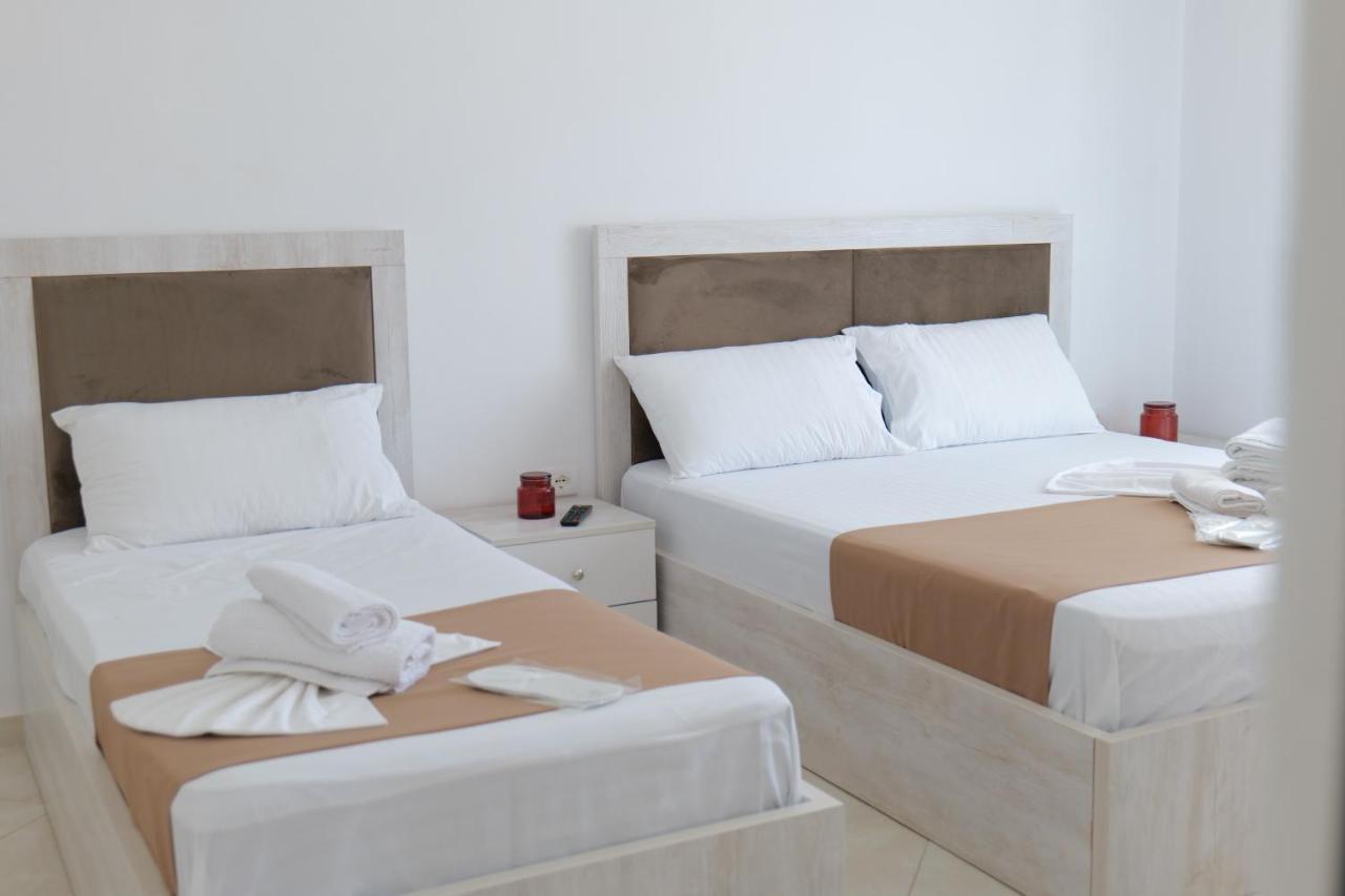 Hotel Seahorse à Ksamil Extérieur photo