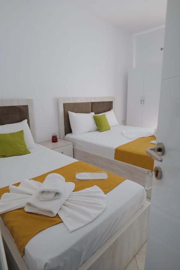 Hotel Seahorse à Ksamil Extérieur photo